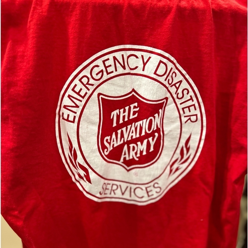 The Salvation Army “Emergency Disaster Services” t-shirt size large in GUC